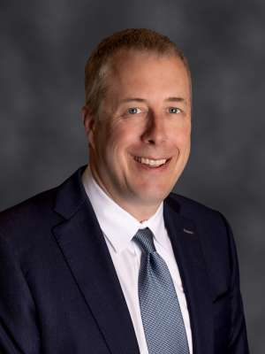 Photo of Dr. Peter Colegrove