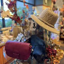 Auxiliary Gift Shop at Midwest Medical Center